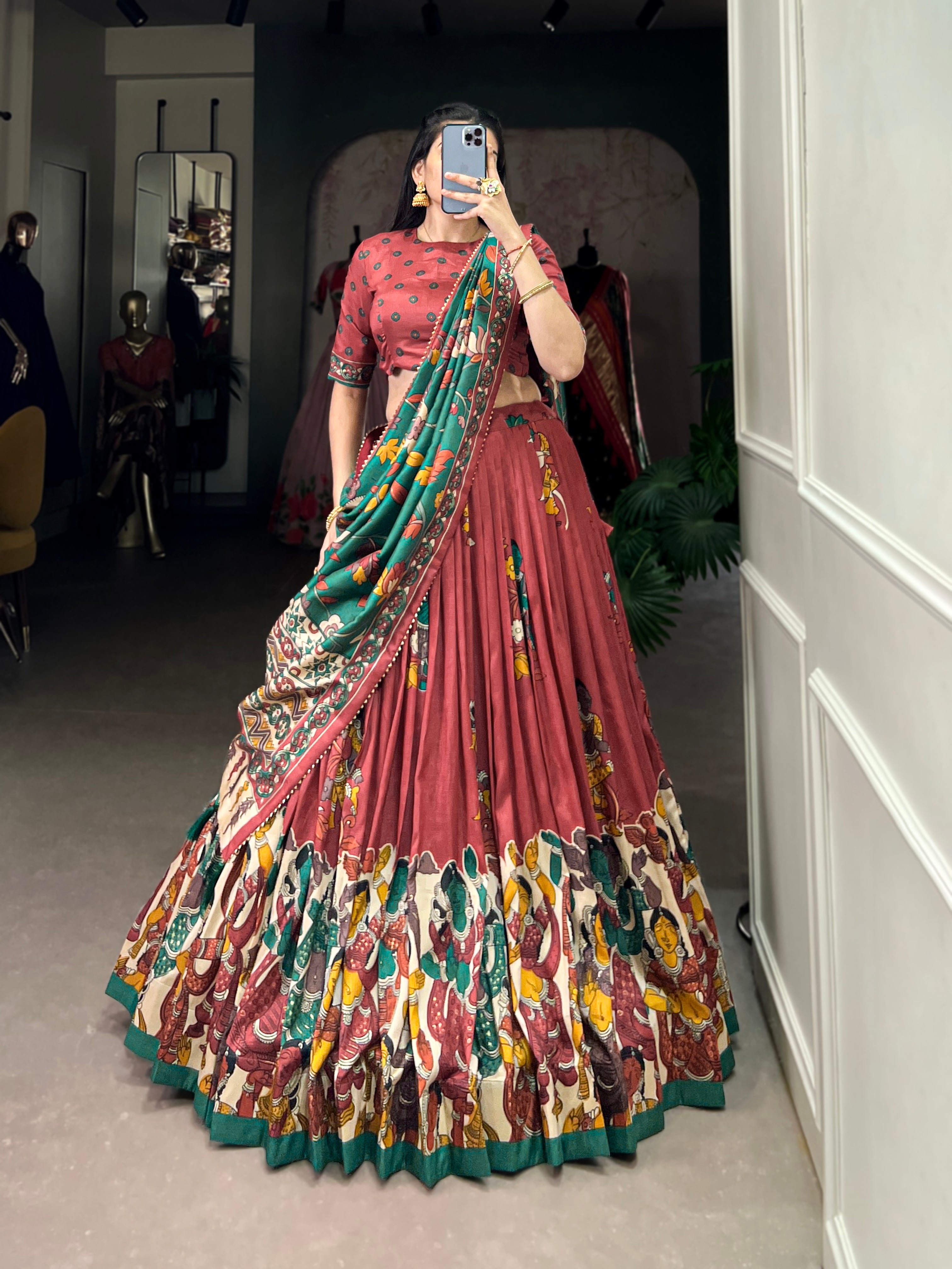 Exclusive Tussar Silk Lehenga Choli Set β Floral & Patola Print Design β¨π